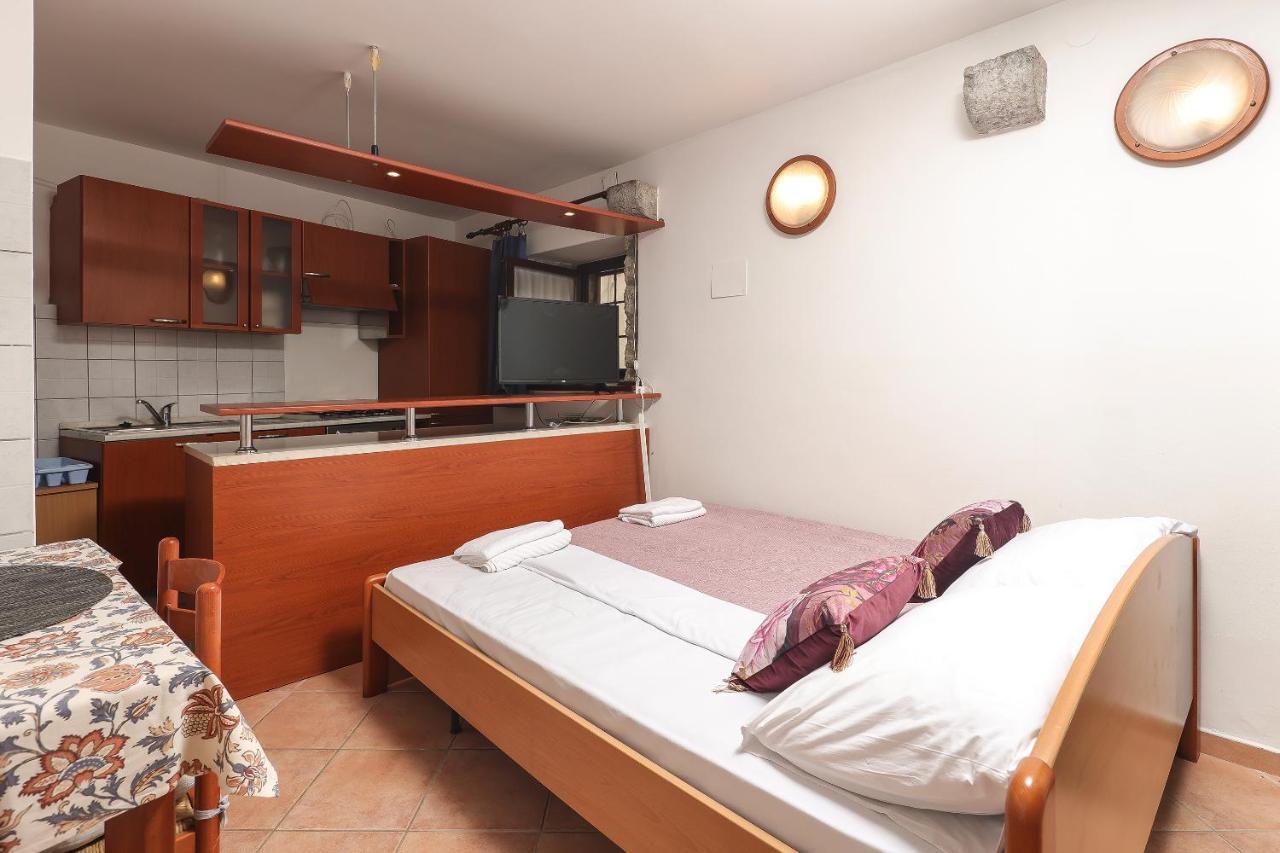 Casa Di Nives Lejlighed Krk Town Eksteriør billede