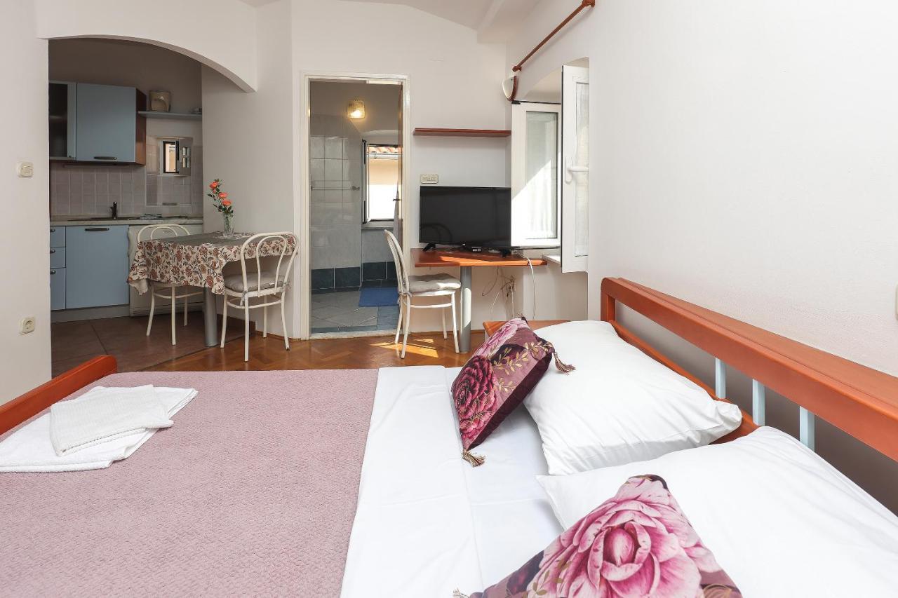 Casa Di Nives Lejlighed Krk Town Eksteriør billede